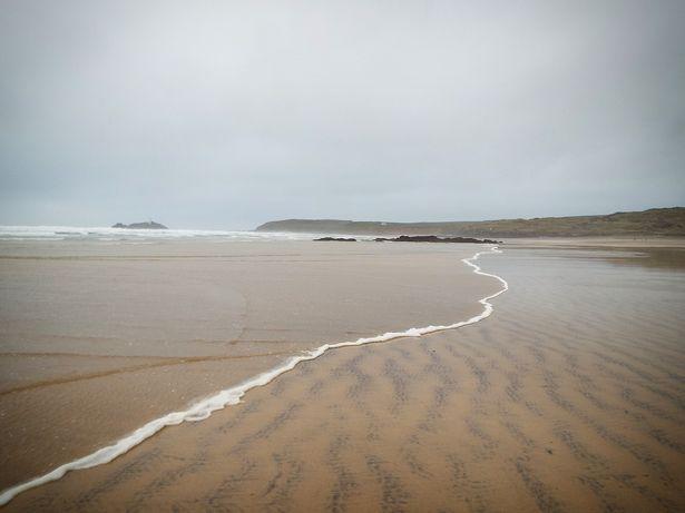 Foam edged wave on Godrevy beach (Image: Georgina Ball) 